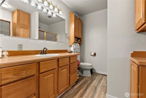54 Wilson Road Winthrop WA 98862