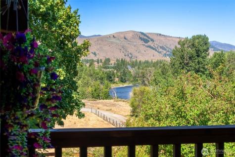 54 Wilson Road Winthrop WA 98862