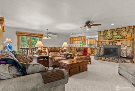 54 Wilson Road Winthrop WA 98862