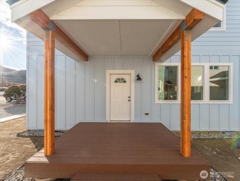 407 E Okanogan Avenue Chelan WA 98816