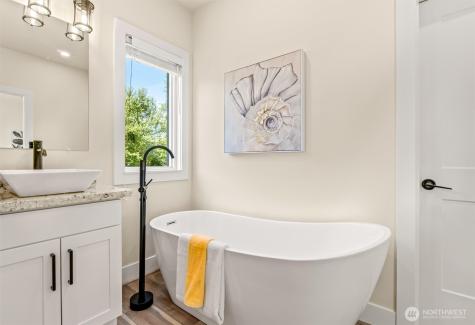 19528 22nd Avenue SE Bothell WA 98012