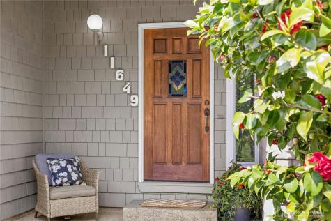 11649 NE Sunset Loop Bainbridge Island WA 98110