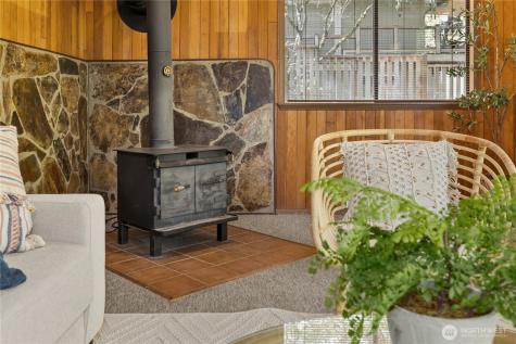 11649 NE Sunset Loop Bainbridge Island WA 98110