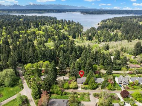 11649 NE Sunset Loop Bainbridge Island WA 98110