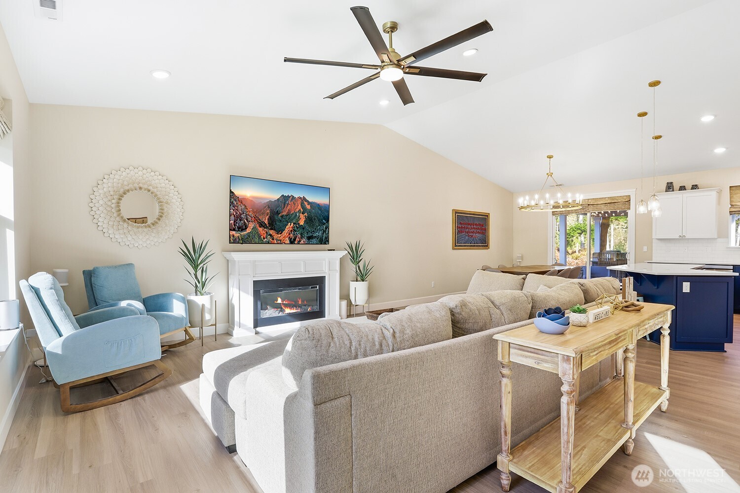 3237 Hilberg Clinton WA 98236