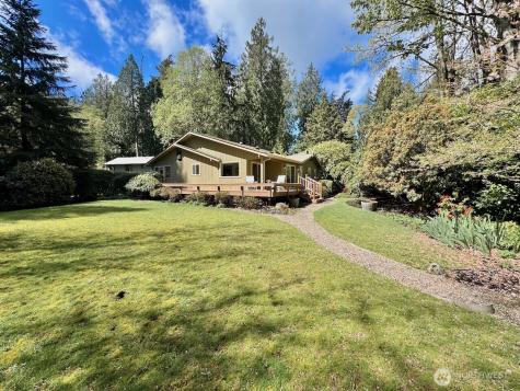 15670 Euclid Avenue NE Bainbridge Island WA 98110