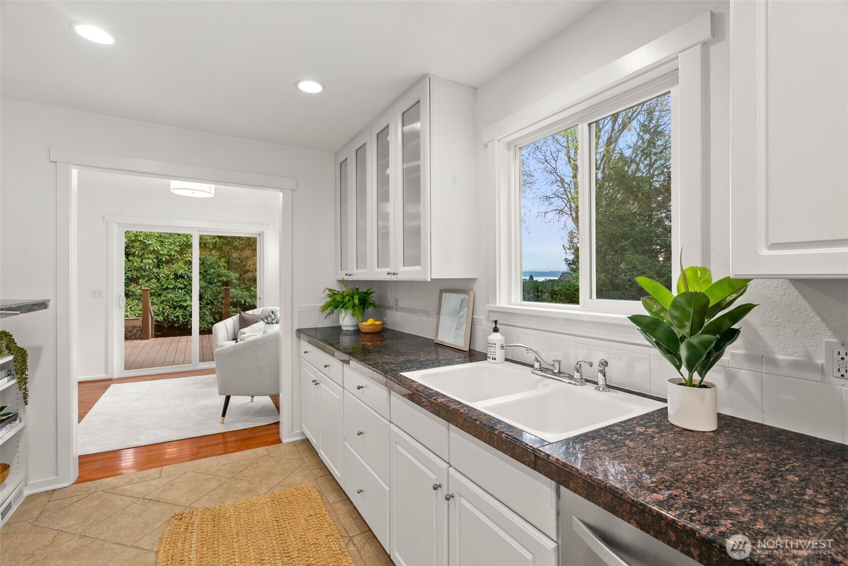 15670 Euclid Avenue NE Bainbridge Island WA 98110