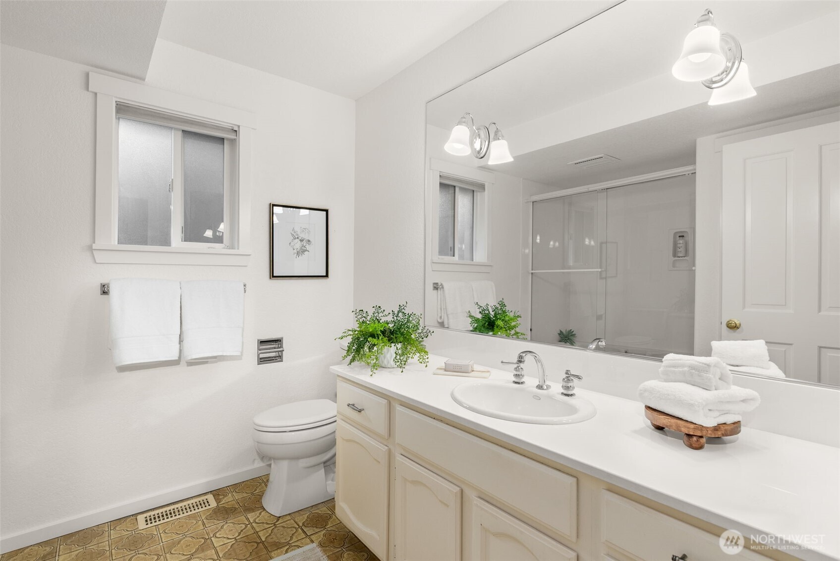 15670 Euclid Avenue NE Bainbridge Island WA 98110