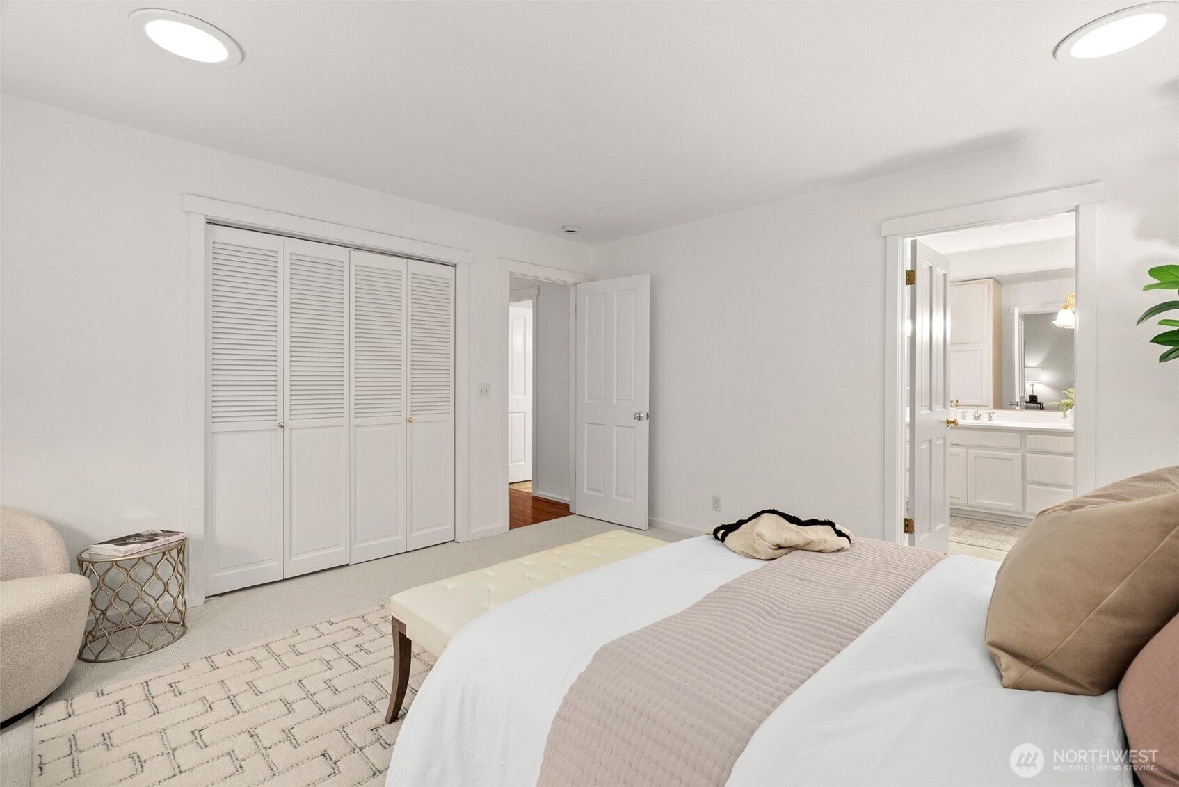 15670 Euclid Avenue NE Bainbridge Island WA 98110