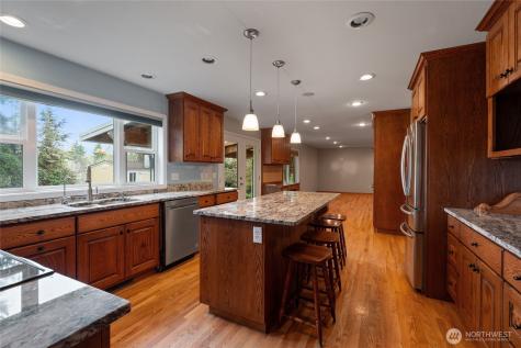 351 Salmon Creek Road Toledo WA 98591