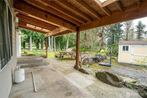 351 Salmon Creek Road Toledo WA 98591