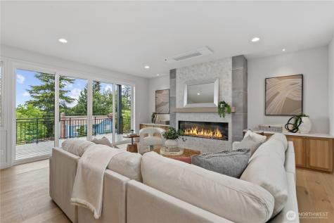 6832 47th Avenue NE Seattle WA 98115