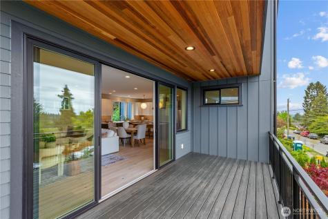6832 47th Avenue NE Seattle WA 98115