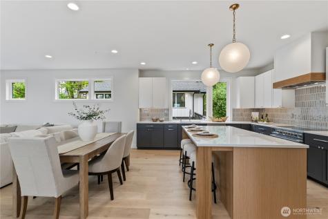 6832 47th Avenue NE Seattle WA 98115