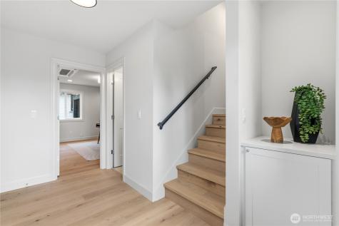 6832 47th Avenue NE Seattle WA 98115