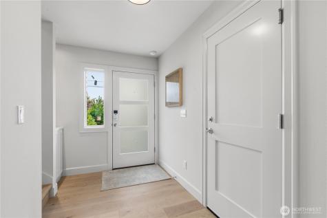 6832 47th Avenue NE Seattle WA 98115