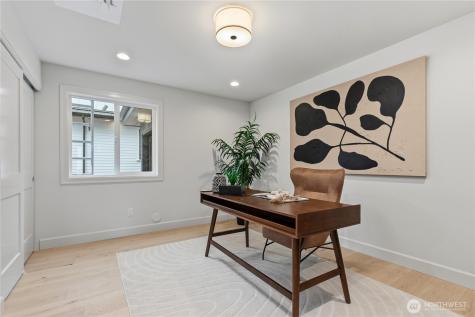 6832 47th Avenue NE Seattle WA 98115