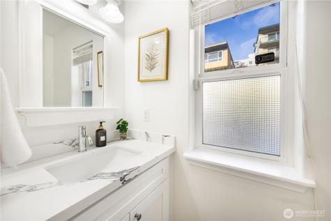 1231 6th Avenue N Seattle WA 98109