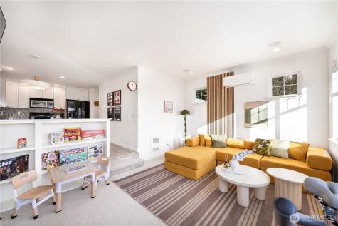 1231 6th Avenue N Seattle WA 98109