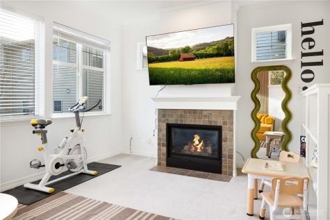 1231 6th Avenue N Seattle WA 98109