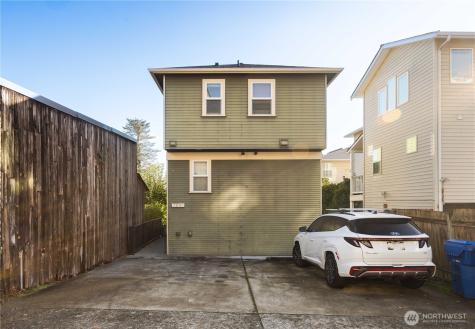 1231 6th Avenue N Seattle WA 98109