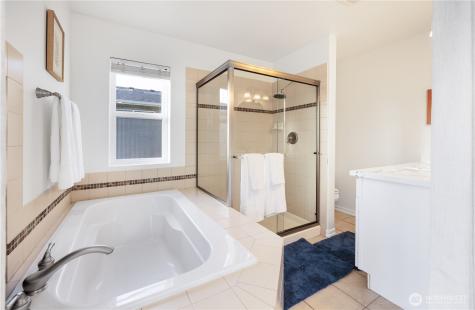 1231 6th Avenue N Seattle WA 98109