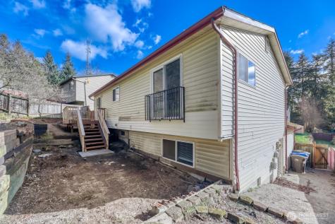 501 75th Place SW Everett WA 98203