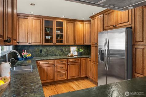 14335 109th Avenue NE Kirkland WA 98034