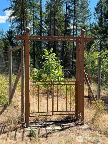 961 Seigel Hill Road Colville WA 99114