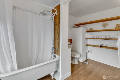 14024 Glen Acres Road SW Vashon WA 98070