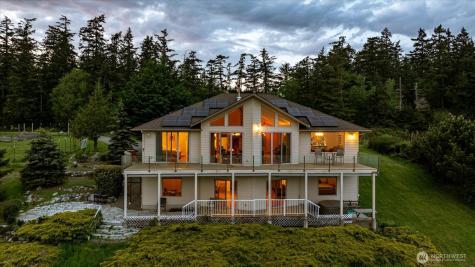 2364 Strawberry Point Road Oak Harbor WA 98277