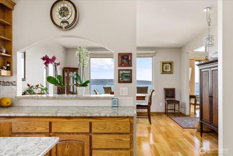 2364 Strawberry Point Road Oak Harbor WA 98277