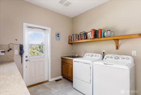 2364 Strawberry Point Road Oak Harbor WA 98277