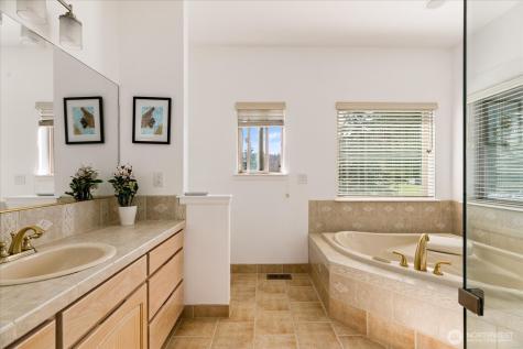 2364 Strawberry Point Road Oak Harbor WA 98277