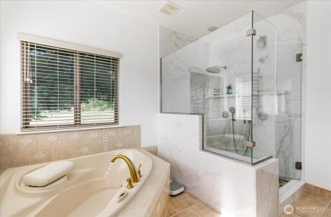 2364 Strawberry Point Road Oak Harbor WA 98277