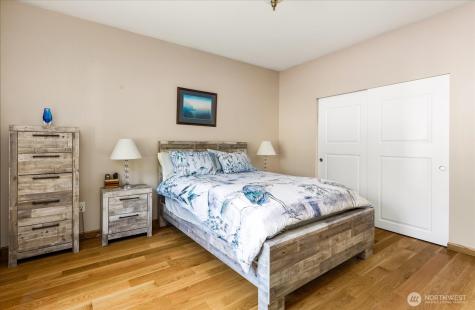 2364 Strawberry Point Road Oak Harbor WA 98277