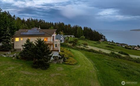 2364 Strawberry Point Road Oak Harbor WA 98277