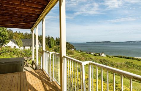2364 Strawberry Point Road Oak Harbor WA 98277