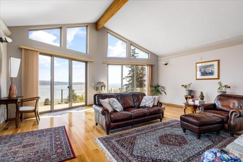 2364 Strawberry Point Road Oak Harbor WA 98277