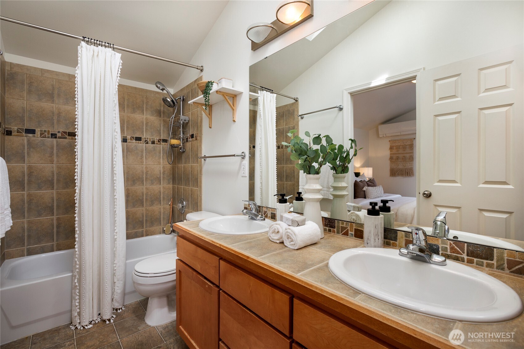 8505 Midvale Avenue N Seattle WA 98103