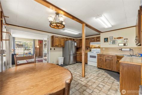 274 Corral Street Winthrop WA 98862