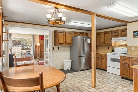 274 Corral Street Winthrop WA 98862