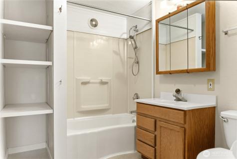 274 Corral Street Winthrop WA 98862