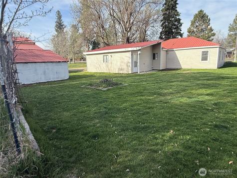 274 Corral Street Winthrop WA 98862