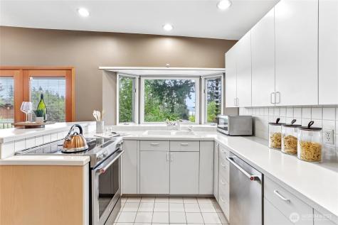 12226 SE 25th Street Bellevue WA 98005