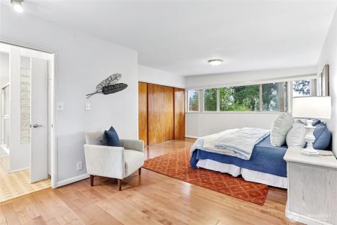 12226 SE 25th Street Bellevue WA 98005