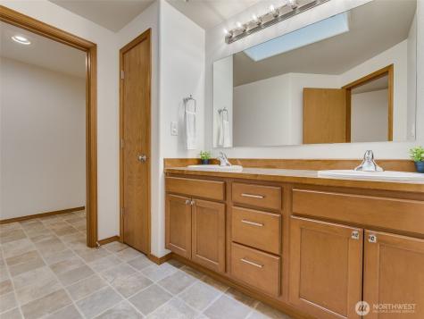 2683 Green Mountain Road Kalama WA 98625