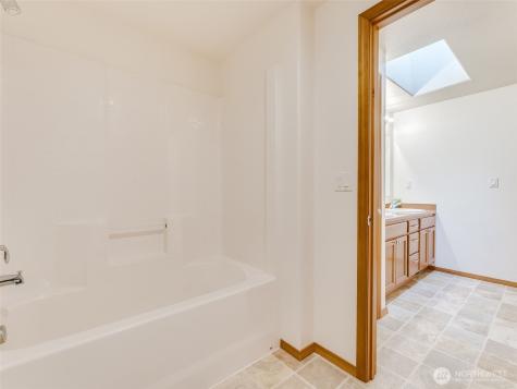 2683 Green Mountain Road Kalama WA 98625