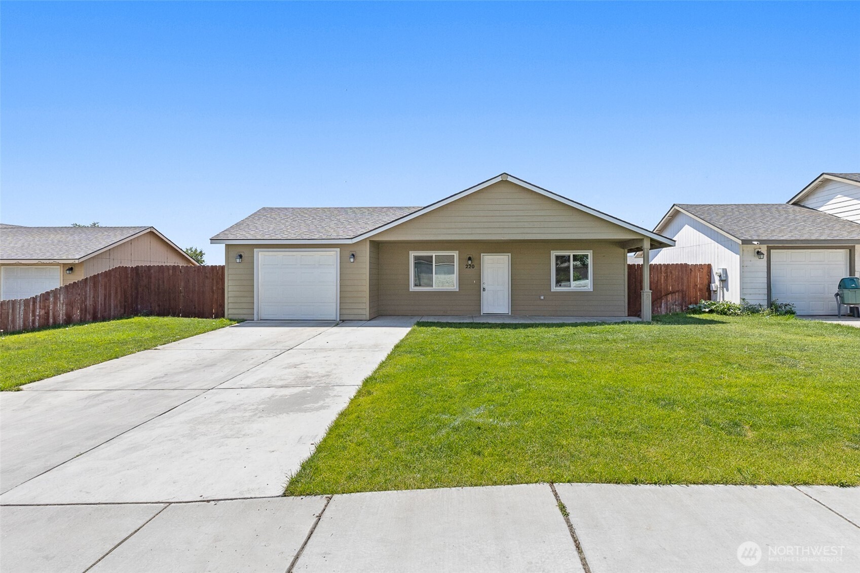 220 N Charles Avenue Pasco WA 99301