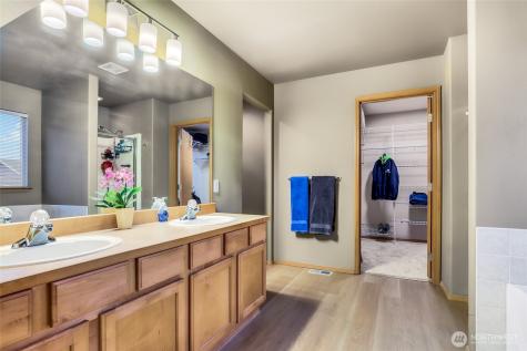 9406 225th Way NE Redmond WA 98053